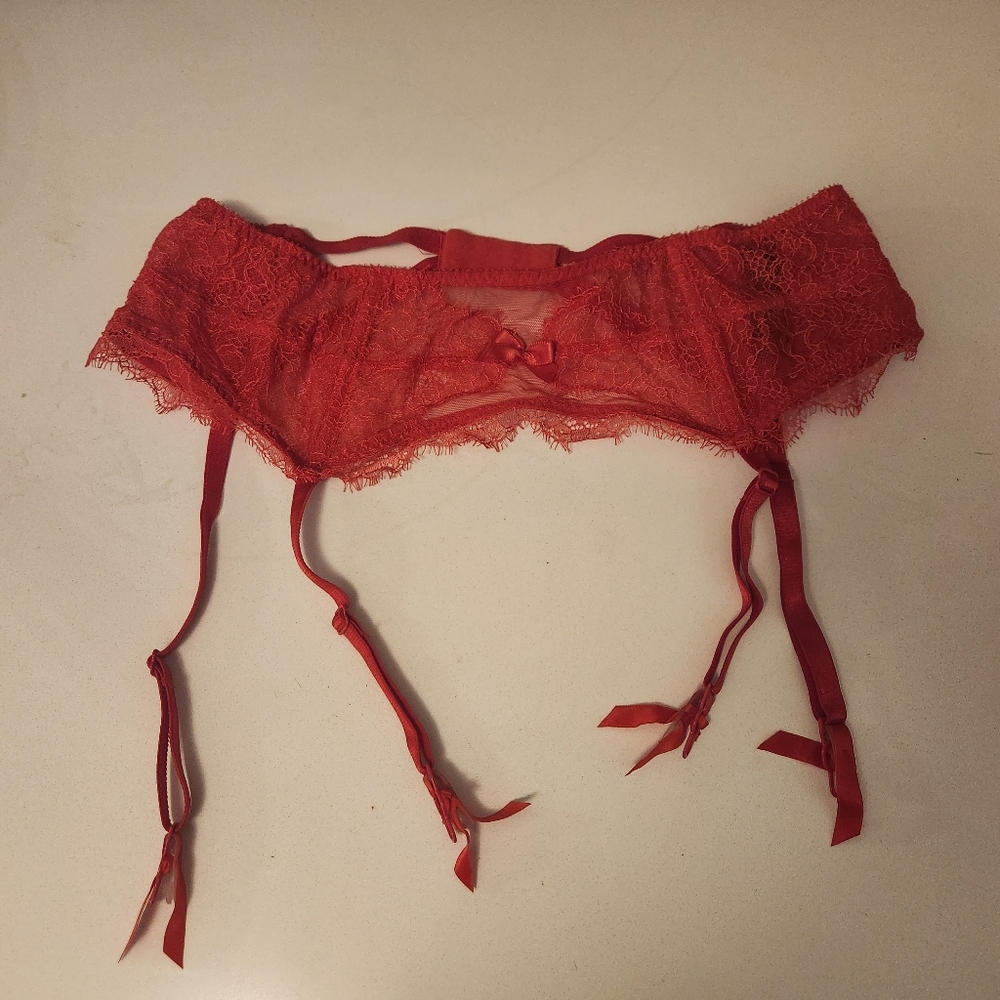 Vintage Victoria's Secret Red Lace Garter Belt M/L